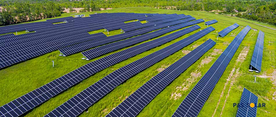 Rooftop-Solar-vs-Solar-Farms